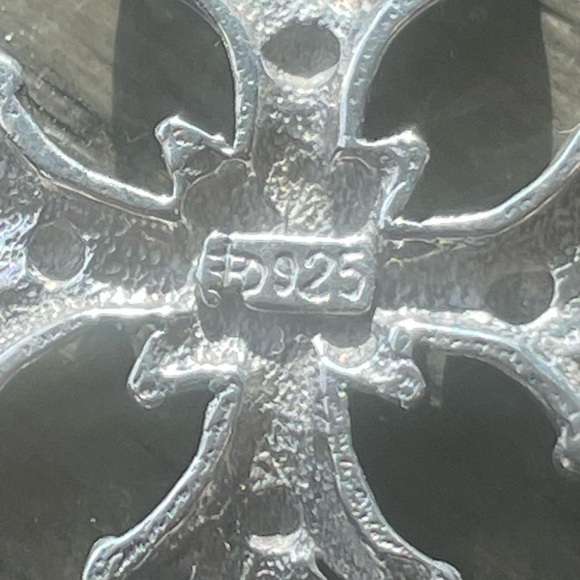 Sterling silver Christmas cross - Picture 5 of 7